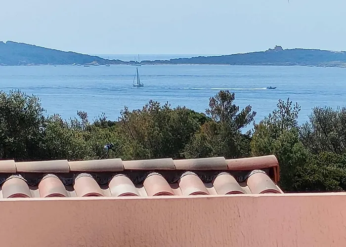 Giedes Pour 4 Personnes Avec Vue Face A Porquerolles Et Piscine Situe A Giens *