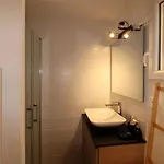 Giedes Pour 4 Personnes Avec Vue Face A Porquerolles Et Piscine Situe A Giens Apartment