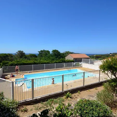 Giedes Pour 4 Personnes Avec Vue Face A Porquerolles Et Piscine Situe A Giens *